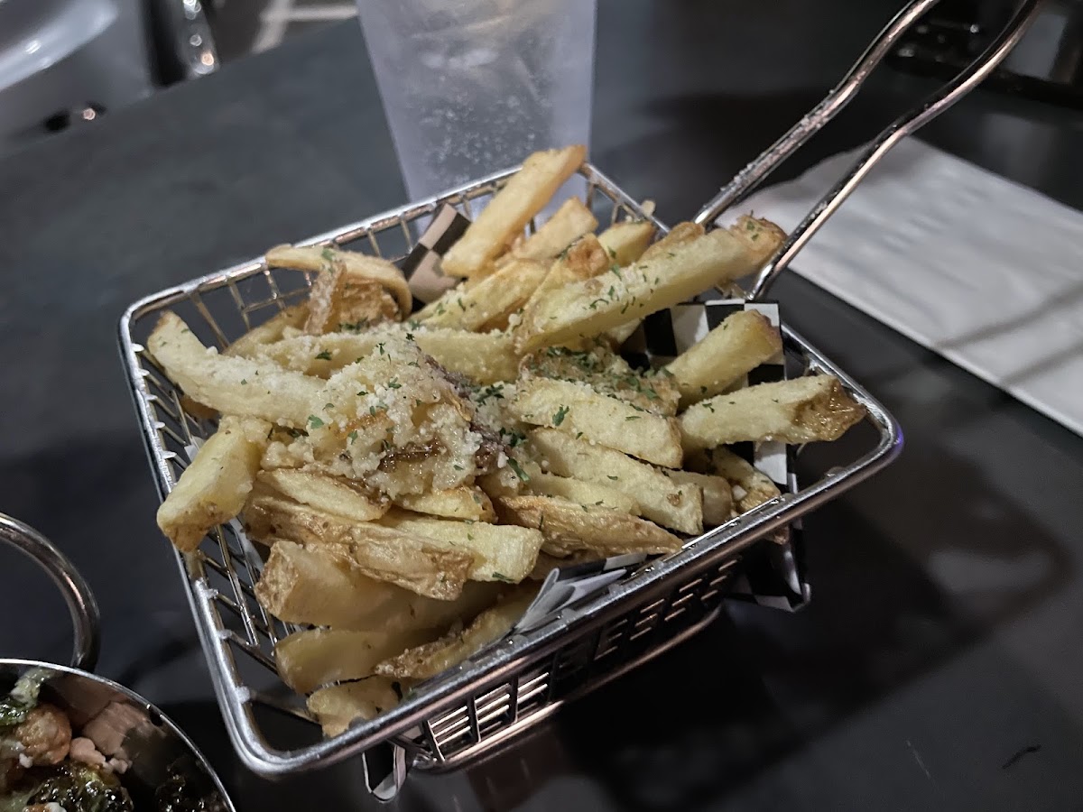 Klüddes Smokehouse + Saloon-6